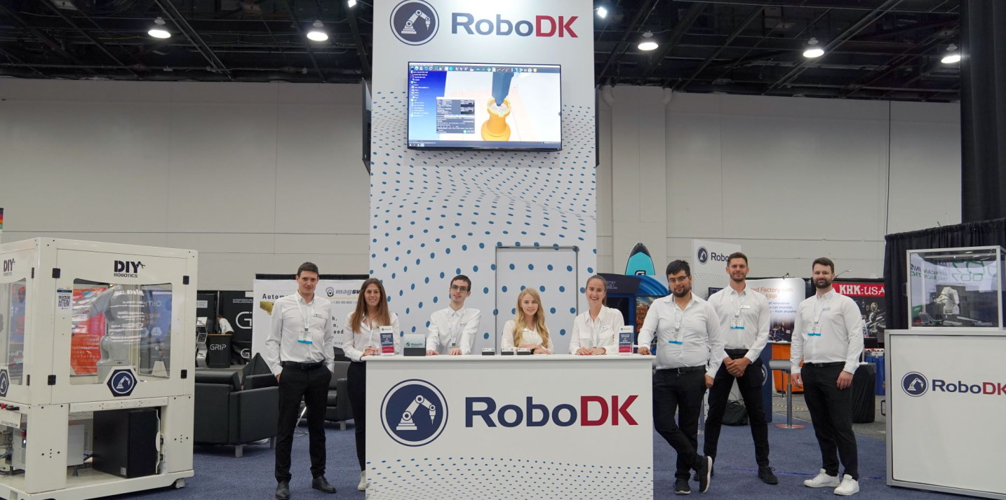 RoboDK festeggia un decennio di innovazione nella robotica